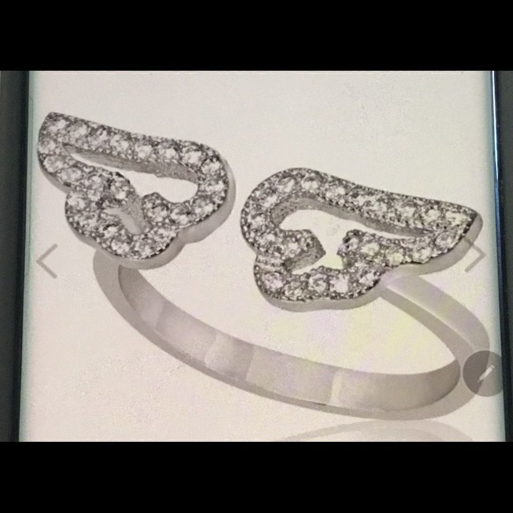 New Sparkling CZ Diamond Angel Wing Ring Sz 7-8